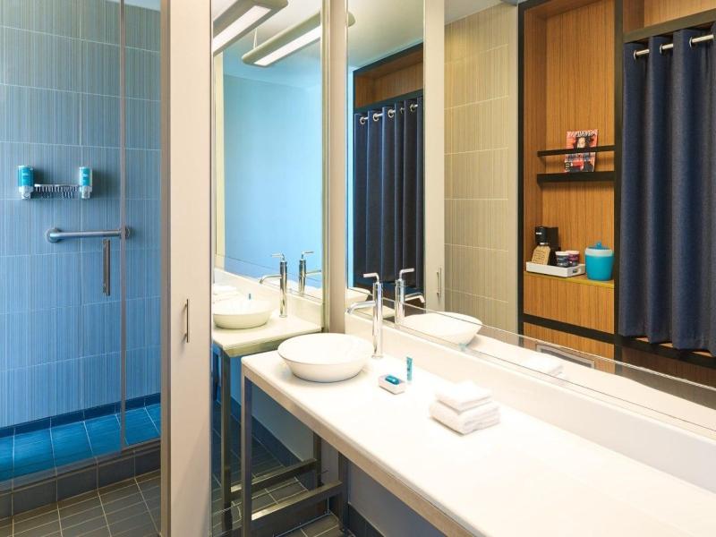 Aloft Dallas Arlington Entertainment District image