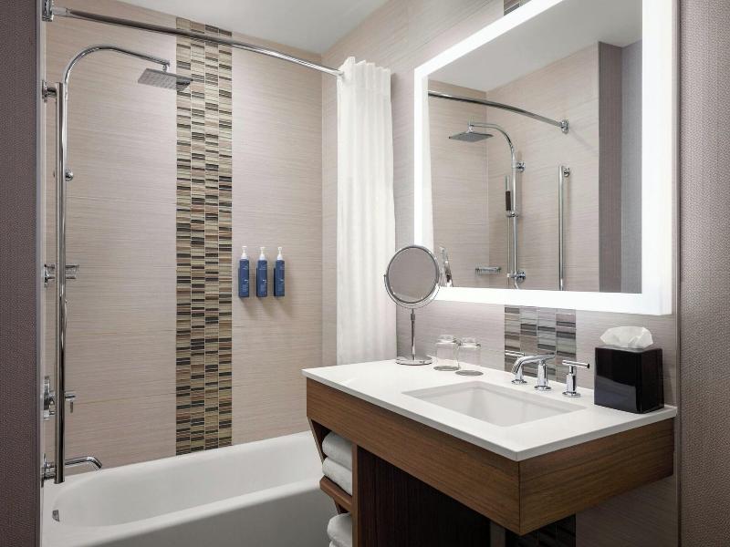 The Westin Calgary Airport image