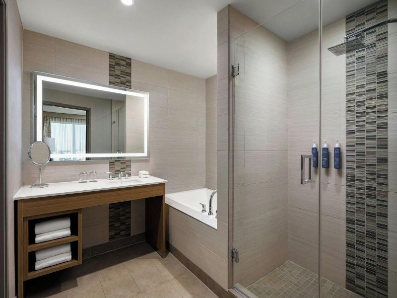 The Westin Calgary Airport image