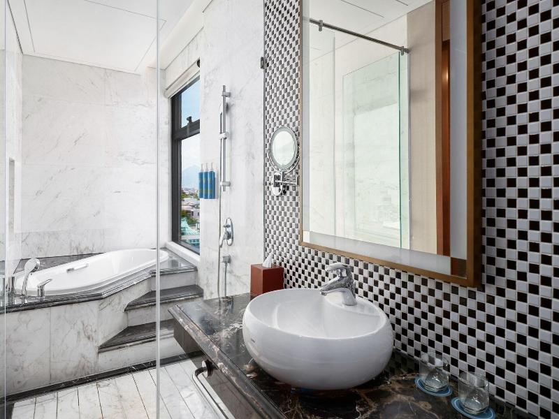 Four Points By Sheraton Danang image
