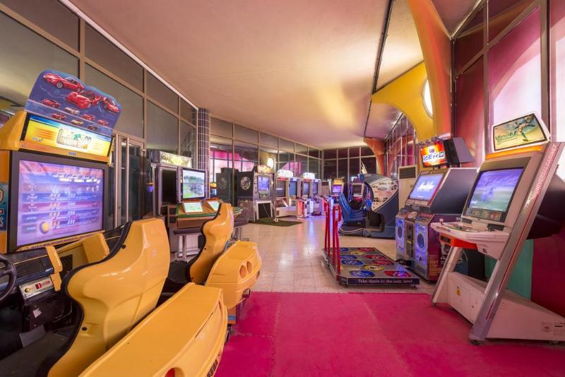 オフィサーズ クラブ & ホテル