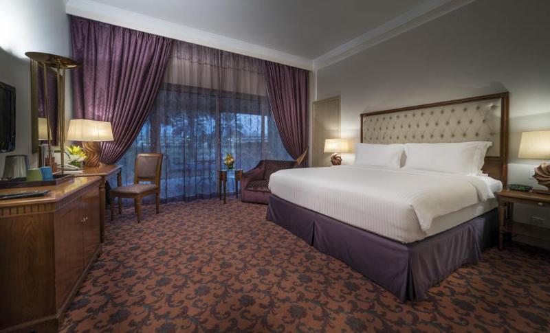 オフィサーズ クラブ & ホテル