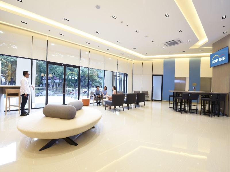 Hop Inn Hotel Alabang image