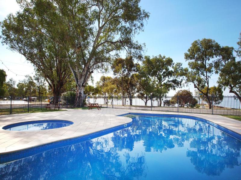 Discovery Parks - Lake Bonney image