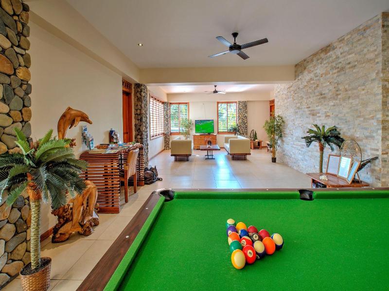 Maui Palms Private Villas image