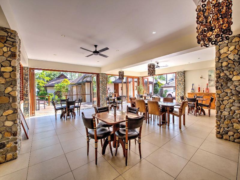 Maui Palms Private Villas image