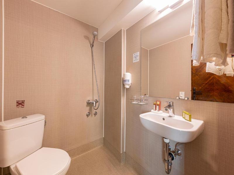 Grand Jules Boat Hotel Budapest image
