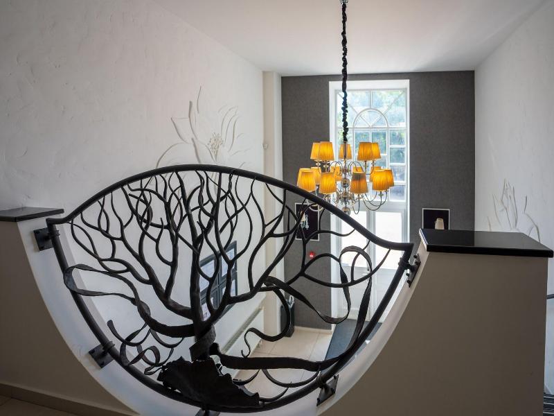 Art Hotel Moon Garden image