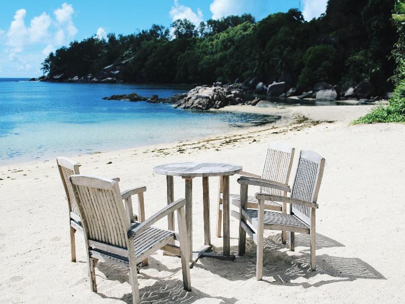 Crown Beach Hotel image