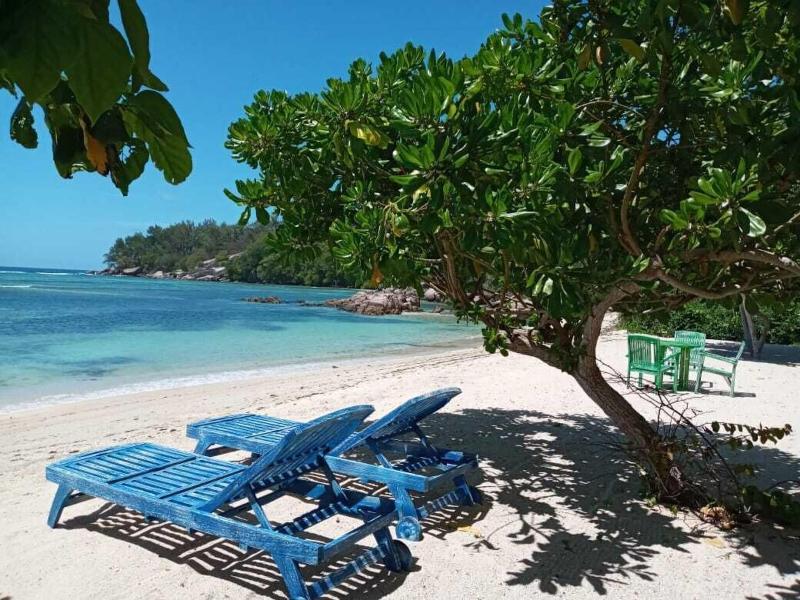 Crown Beach Hotel image