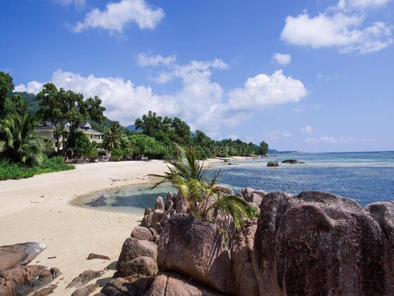 Crown Beach Hotel image
