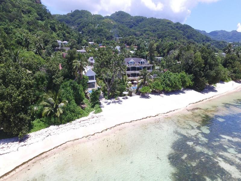Crown Beach Hotel image