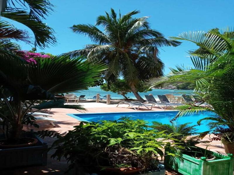 Crown Beach Hotel image