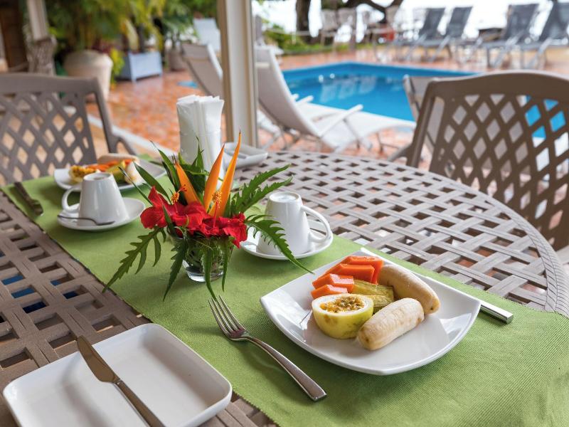 Crown Beach Hotel image