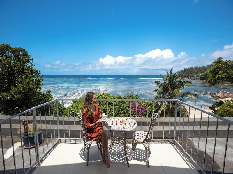 Crown Beach Hotel image