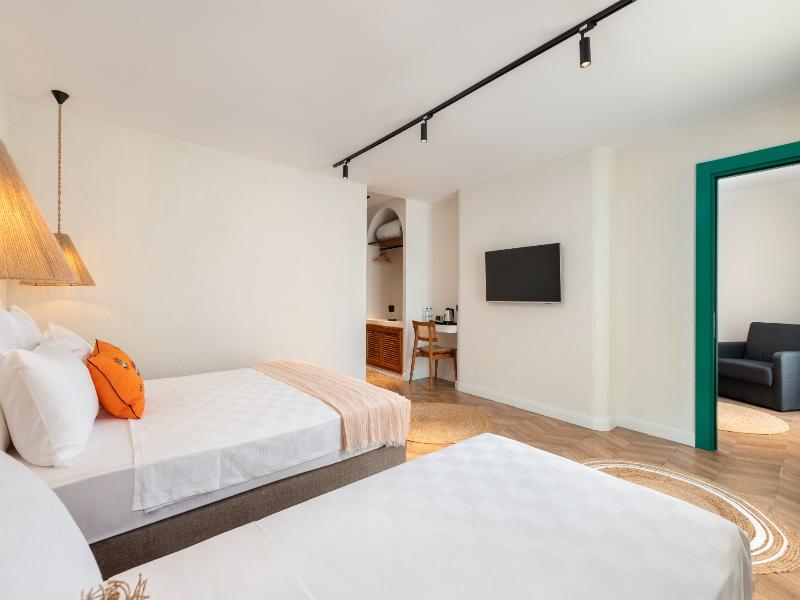 Azuu Boutique Hotel image