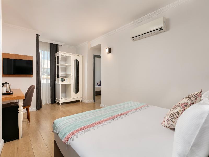 Azuu Boutique Hotel image