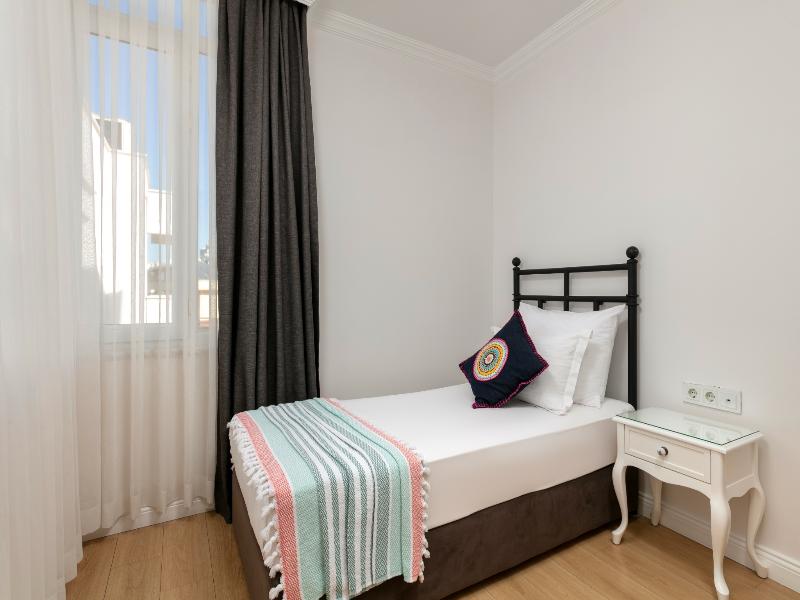 Azuu Boutique Hotel image