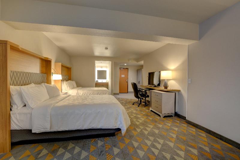 Holiday Inn Salem photo 16