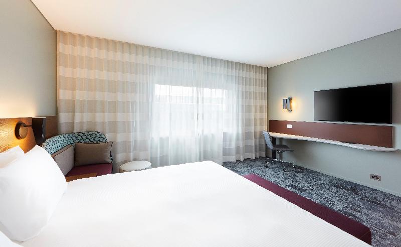 Holiday Inn Express Newcastle image