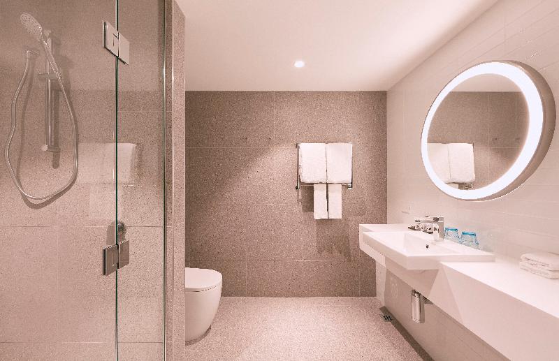 Holiday Inn Express Newcastle image