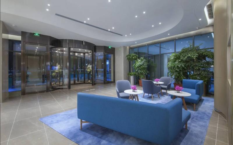 Holiday Inn Express Zhengzhou Longzi Lake image