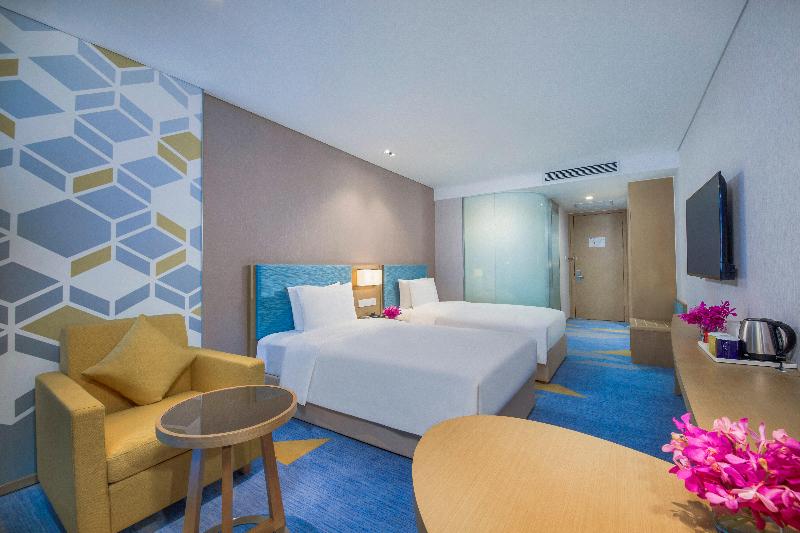 Holiday Inn Express Zhengzhou Longzi Lake image