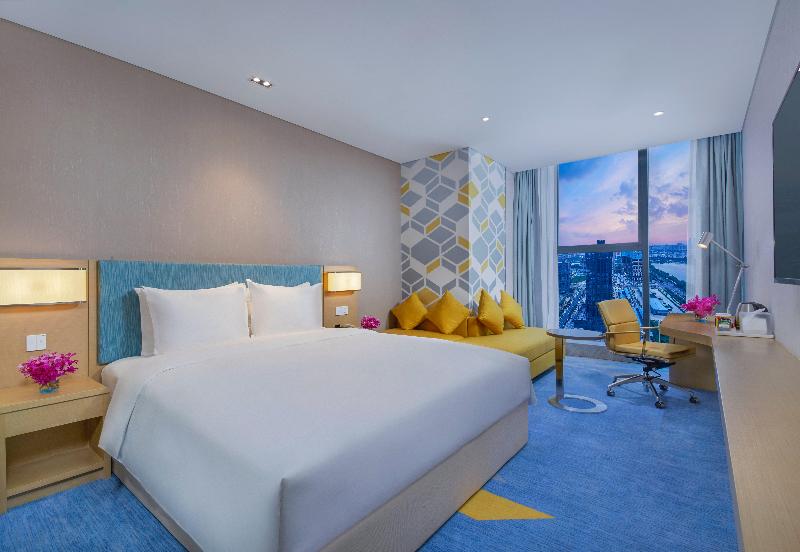 Holiday Inn Express Zhengzhou Longzi Lake image
