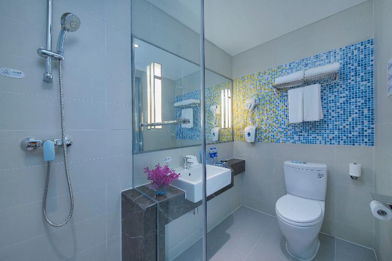 Holiday Inn Express Zhengzhou Longzi Lake image