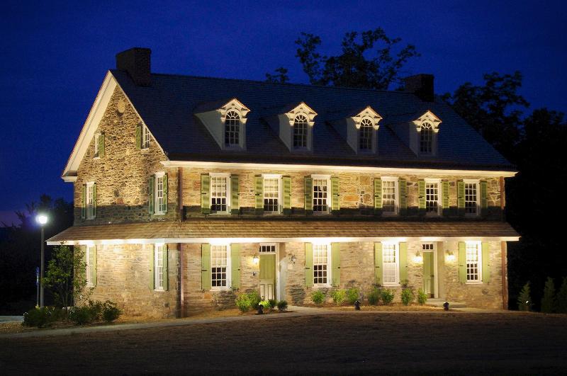 Holiday Inn & Suites Philadelphia W - Drexel Hill