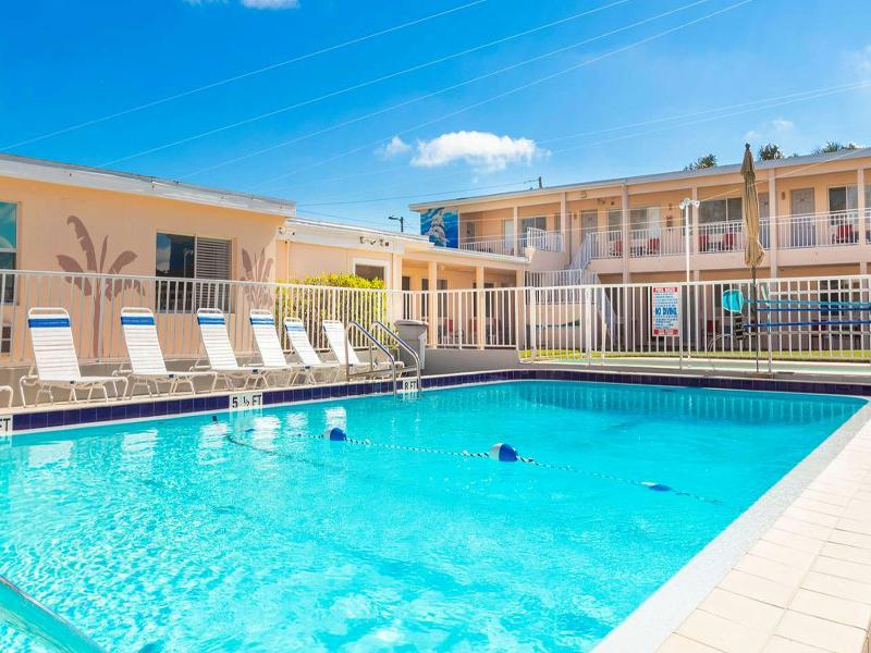 Belleair Beach Resort Motel image