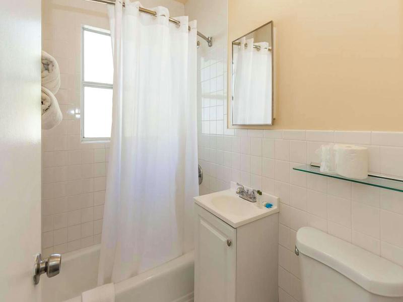 Belleair Beach Resort Motel image