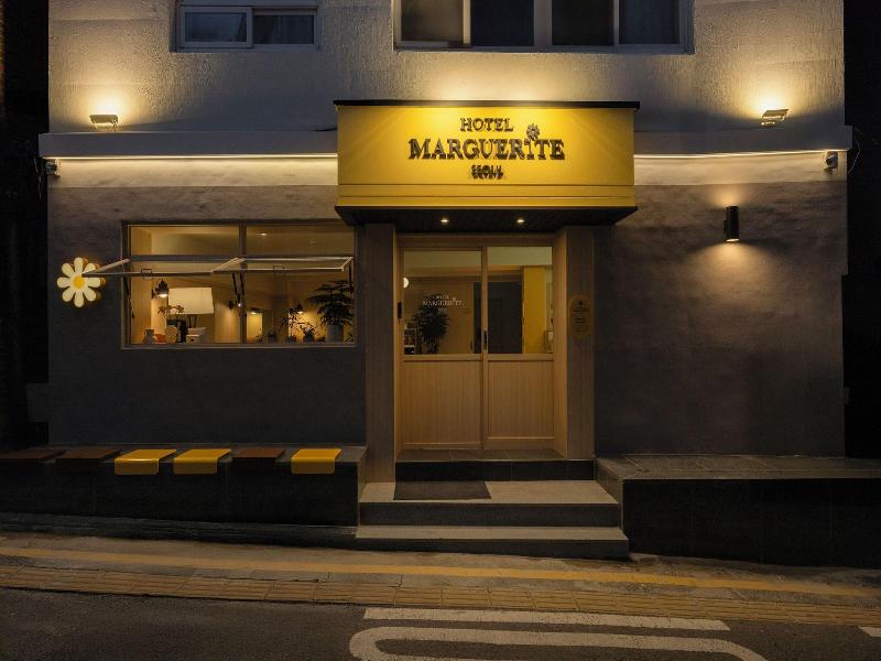 Myeongdong Guesthouse Como image