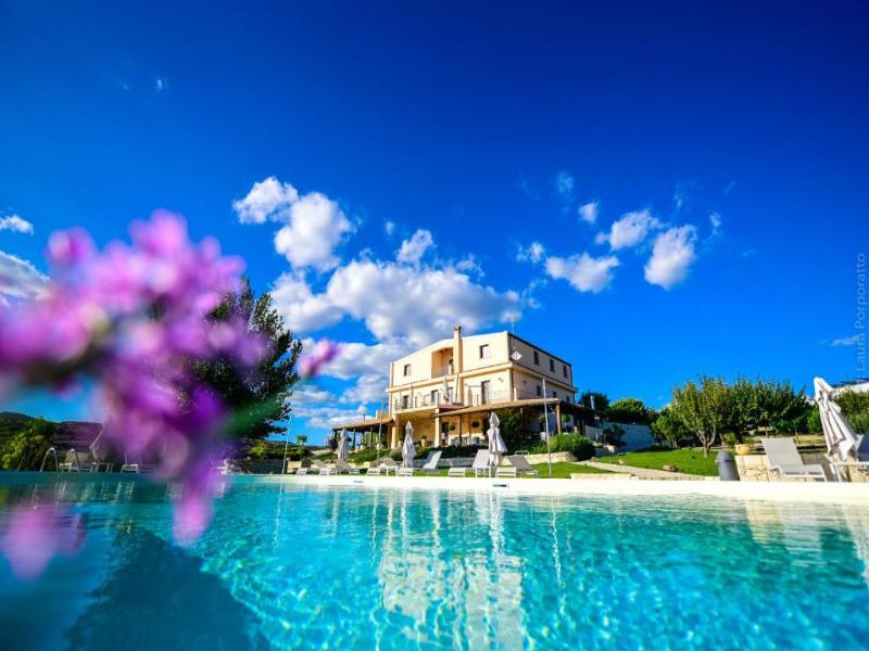 Arucimeli Resort image