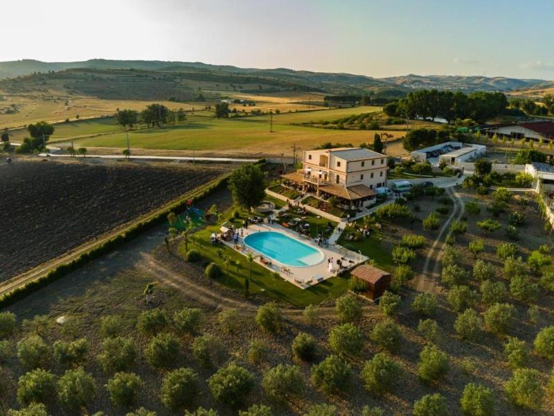 Arucimeli Resort image