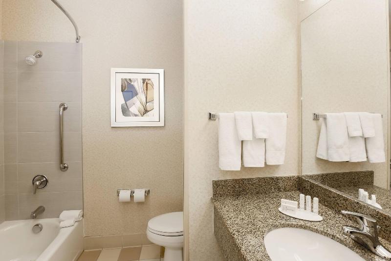 Fairfield Inn & Suites Temecula image