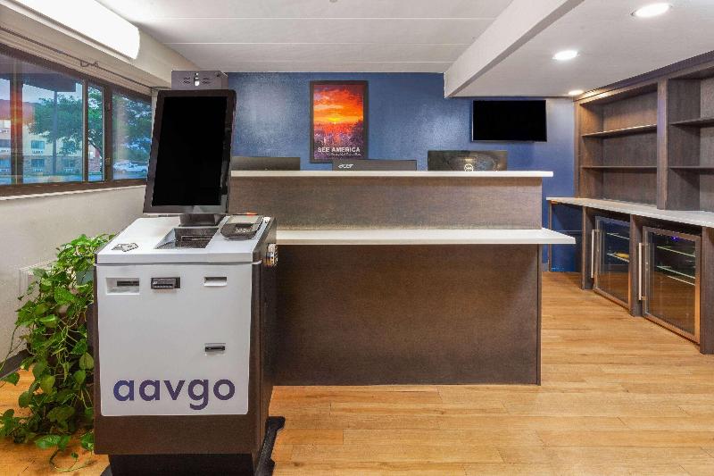 Travelodge by Wyndham Peoria image
