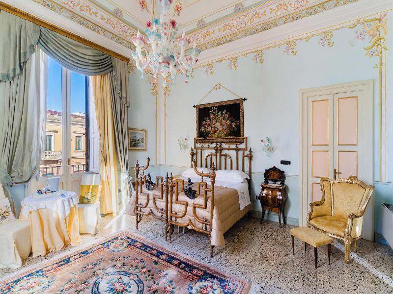 Hotel Palazzo De Castro image