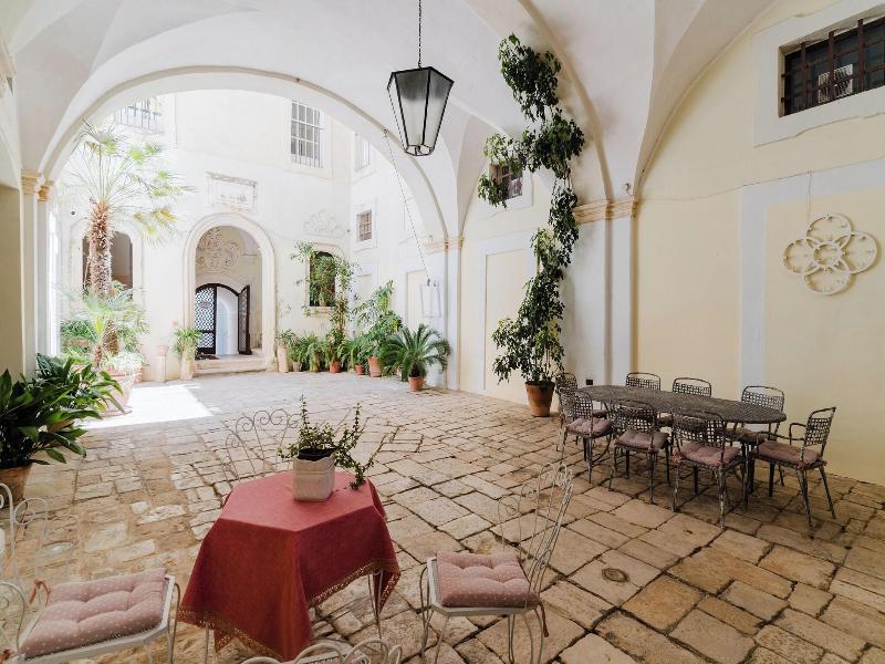 Hotel Palazzo De Castro image