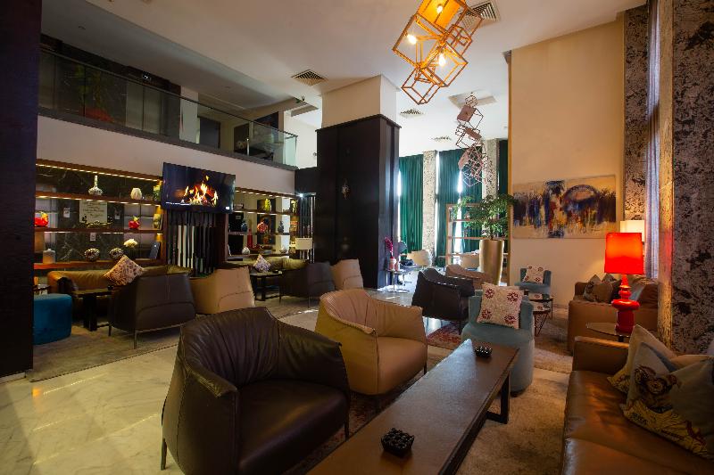 Lobby & Reception