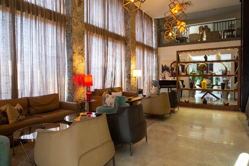 Lobby & Reception