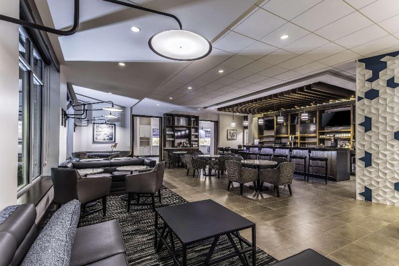 Hyatt Place Delano image