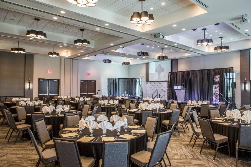 Hyatt Place Delano image