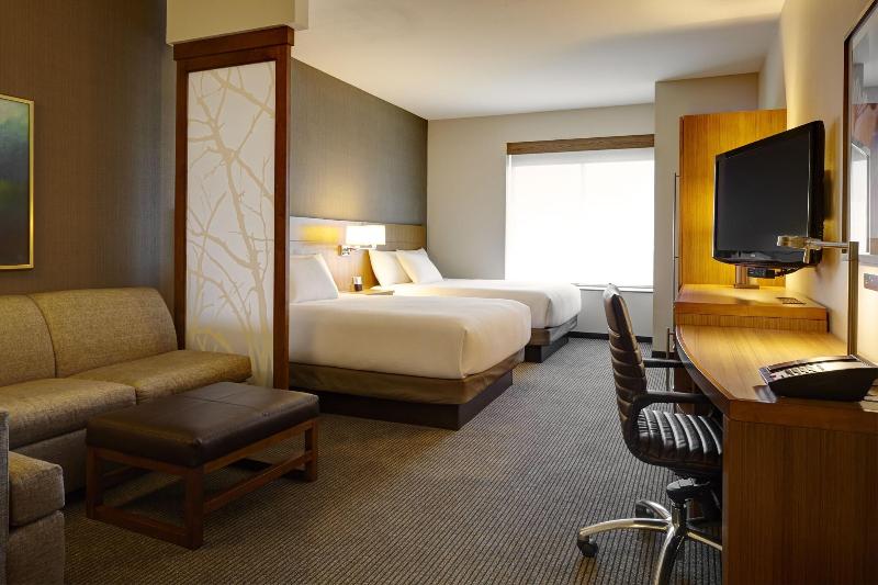 Hyatt Place Delano image