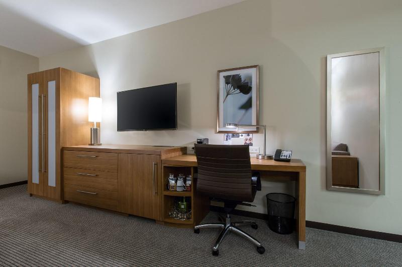 Hyatt Place Delano image