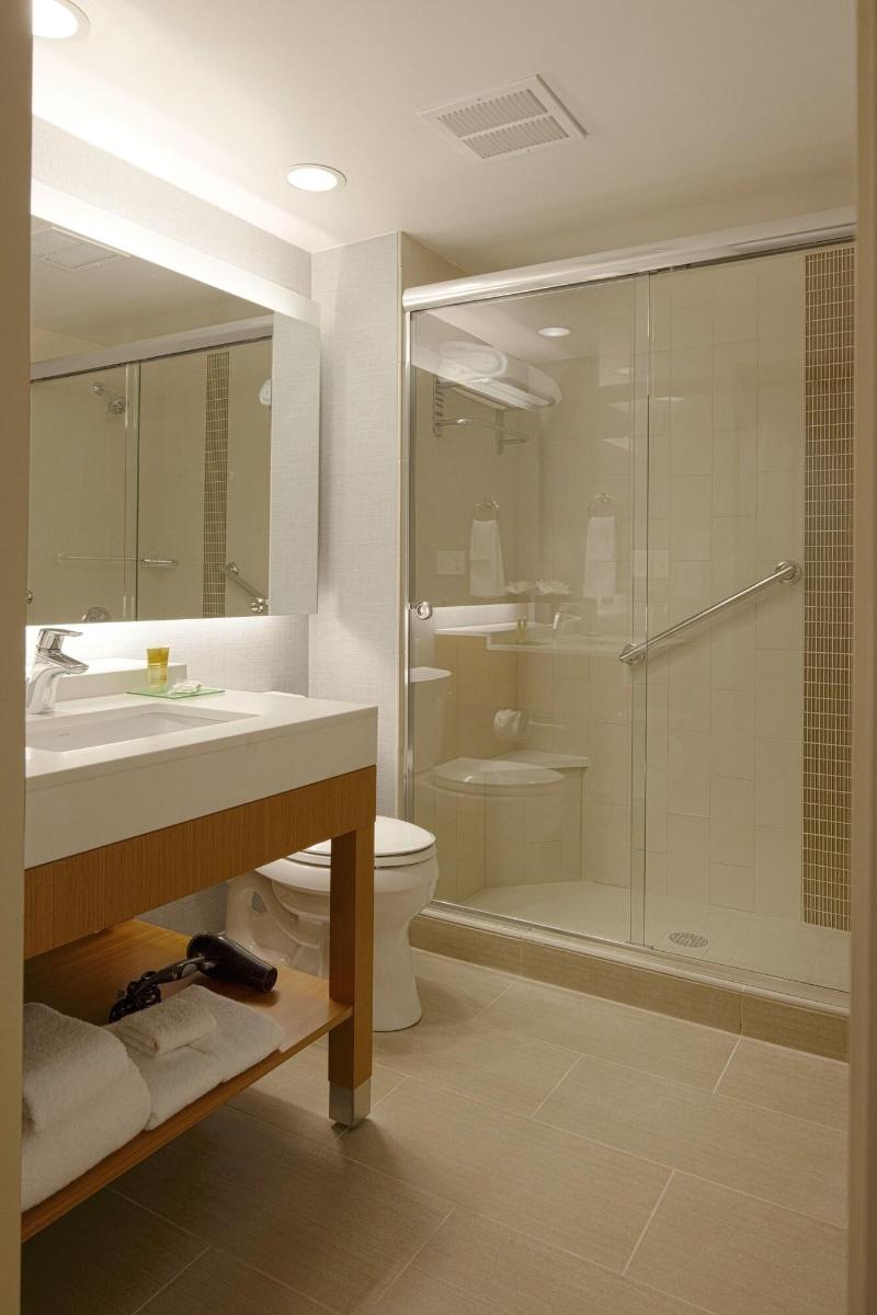 Hyatt Place Delano image