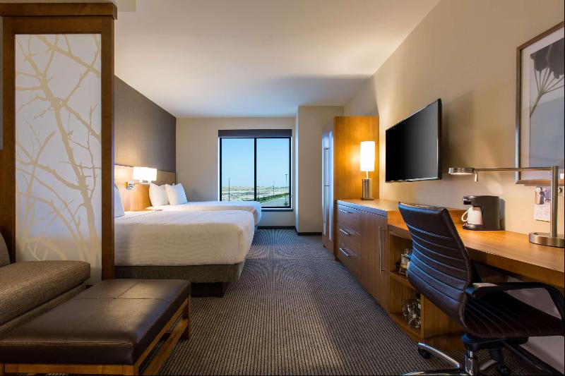 Hyatt Place Delano image