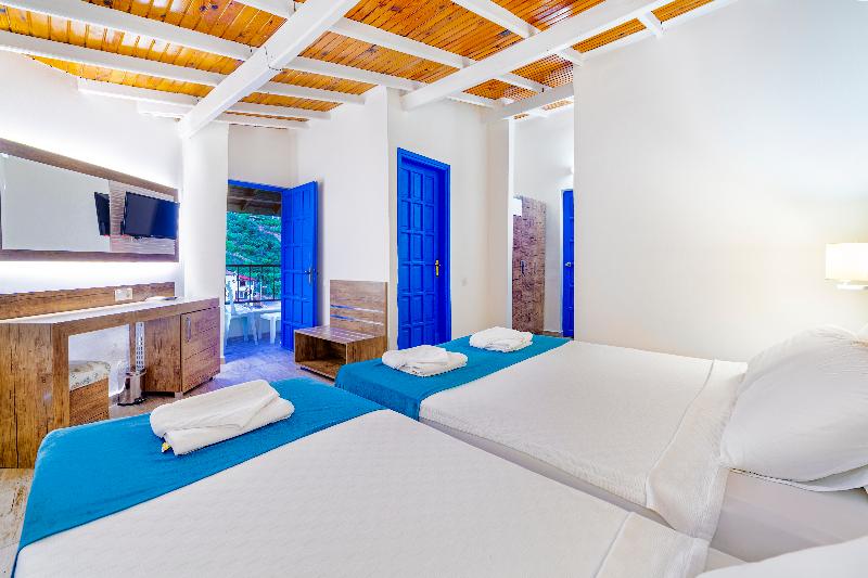 La Finca Hotel image
