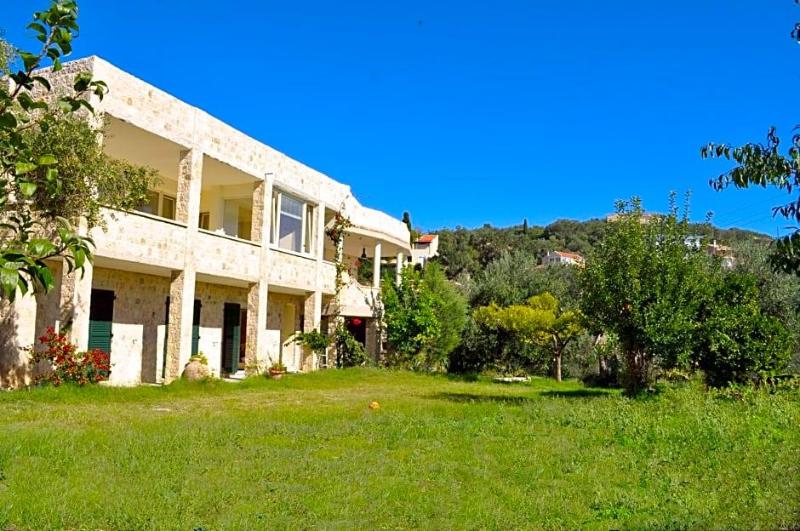 Melina Bay House image