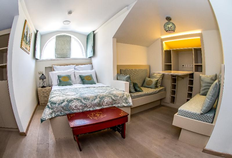 Menshicov Boutique Hotel